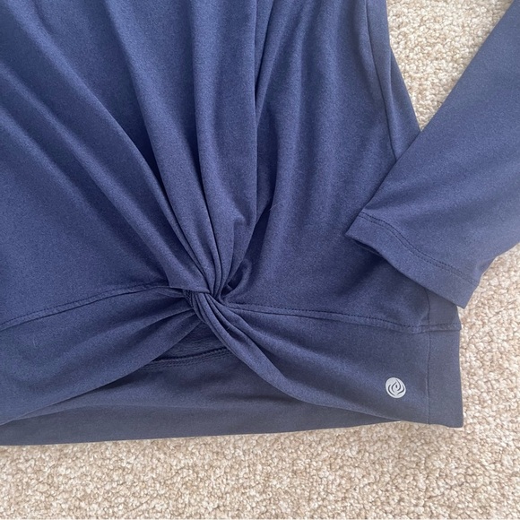 Apana Blue Workout Shirt With Twist Women's Size Medium - Picture 2 of 7